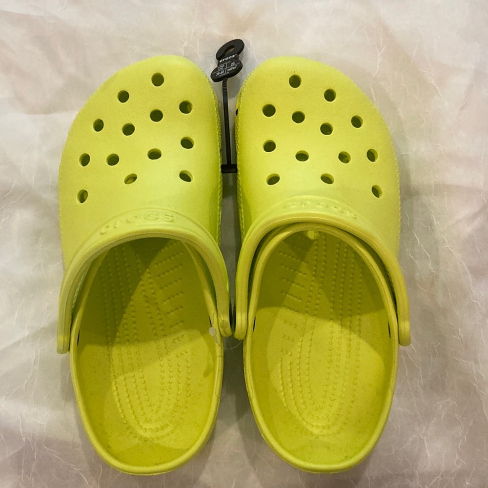 CROCS Green